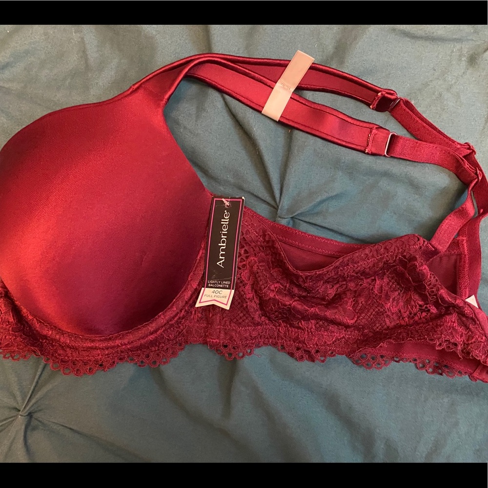 * 3 FOR $15 *Red laced bra 40C